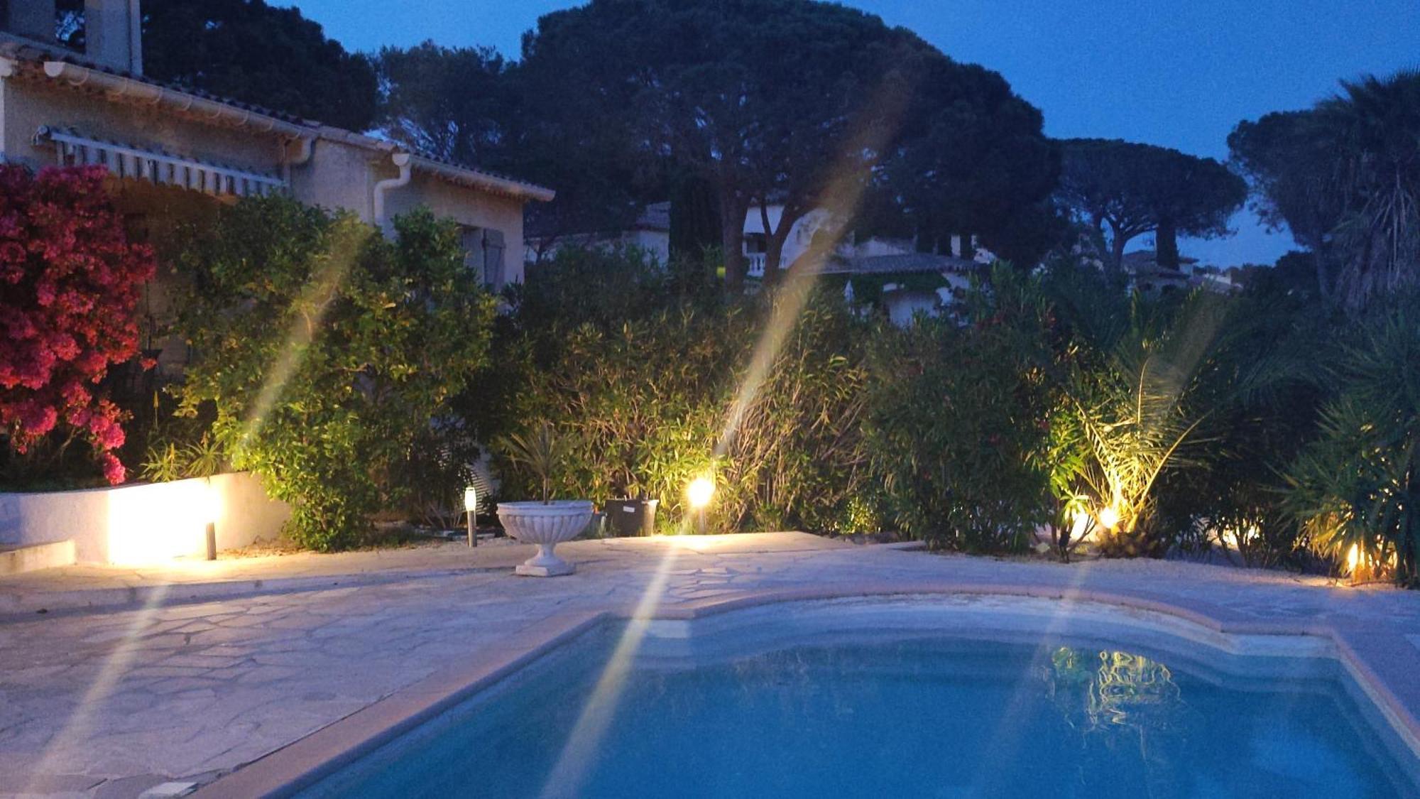 Grand Appartement Dans Maison Avec Piscine Privee Fréjus Exterior photo
